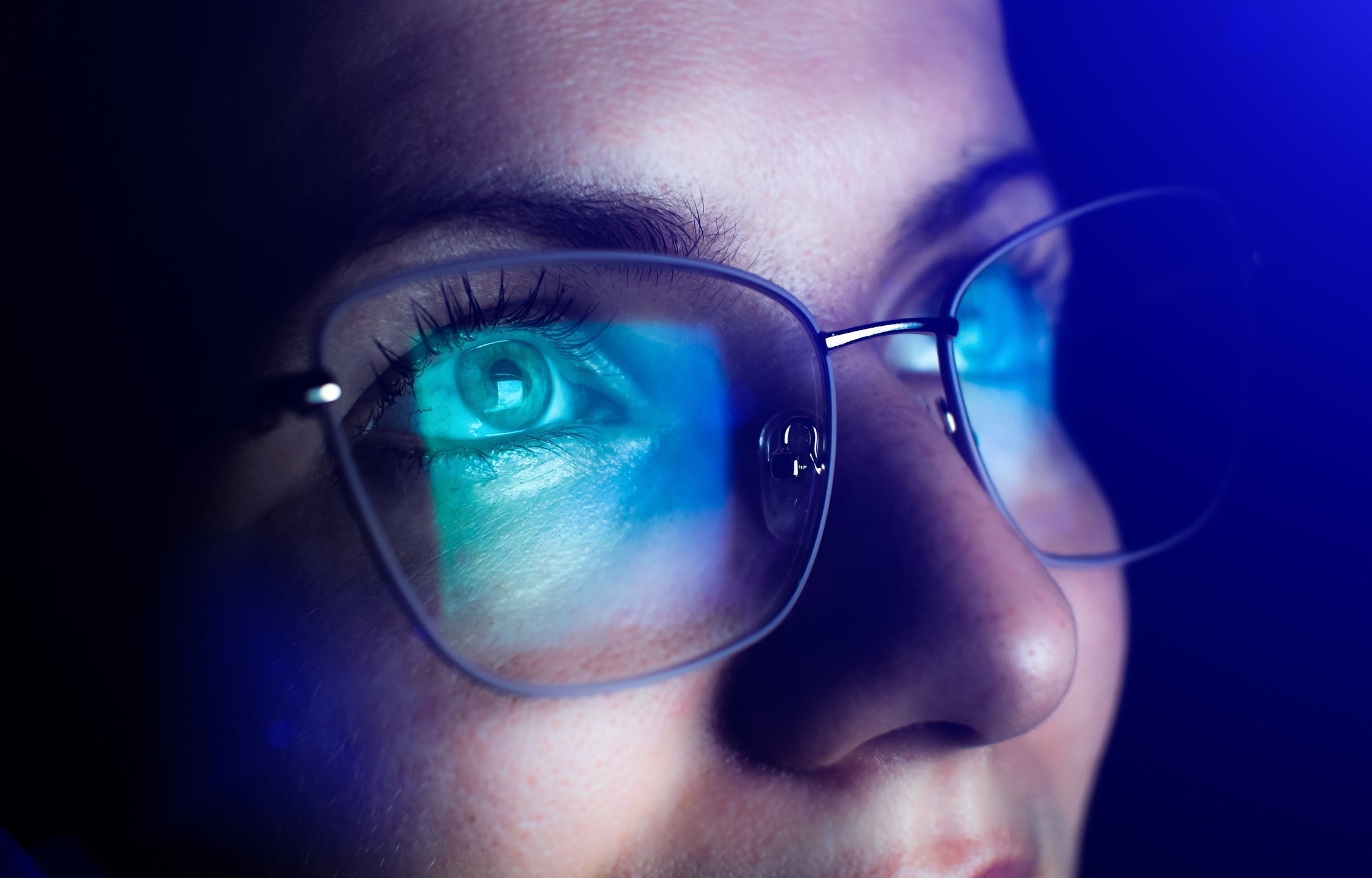 What is Eye Strain & How to Avoid it